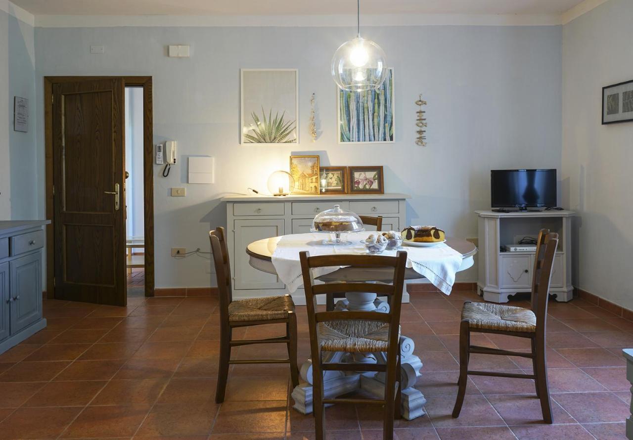 Locanda Degli Alberi Sassetta Exterior foto
